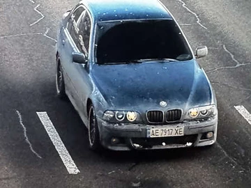 Авто BMW 5 Series 2002 № 8478160