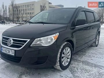 Авто Volkswagen Routan 2012 № 8478310
