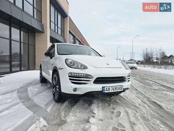 Авто Porsche Cayenne 2012 № 8478528