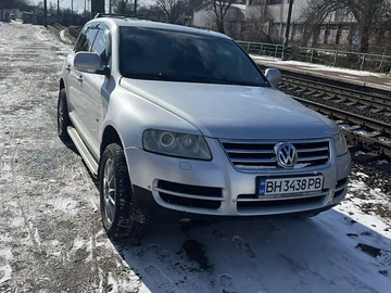 Авто Volkswagen Touareg 2006 № 8478933
