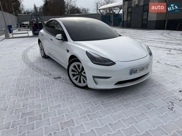 Авто Tesla Model 3 2021 № 8479074