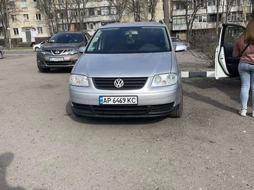 Авто Volkswagen Touran 2005 № 8479111