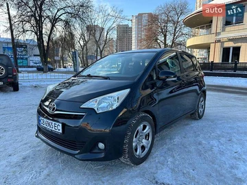 Авто Toyota Verso-S 2010 № 8479112