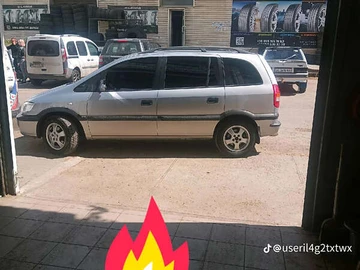 Авто Opel Zafira 2000 № 8479329