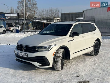 Авто Volkswagen Tiguan 2022 № 8479403