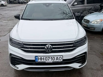 Авто Volkswagen Tiguan 2024 № 8479409