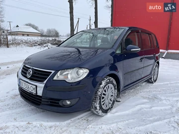 Авто Volkswagen Touran 2010 № 8479487