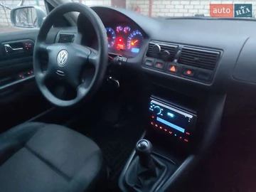 Авто Volkswagen Golf 2003 № 8479631