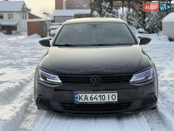 Авто Volkswagen Jetta 2012 № 8479701