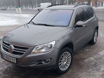 Авто Volkswagen Tiguan 2010 № 8479714