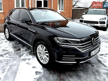 Авто Volkswagen Touareg 2018 № 8480210