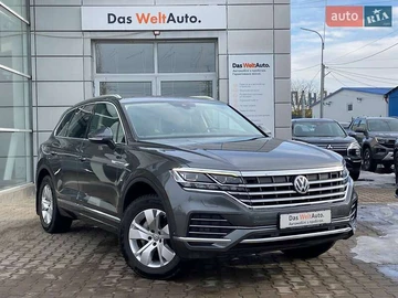 Авто Volkswagen Touareg 2018 № 8480211