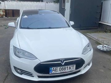 Авто Tesla Model S 2015 № 8480492