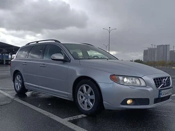 Авто Volvo V70 2010 № 8480906