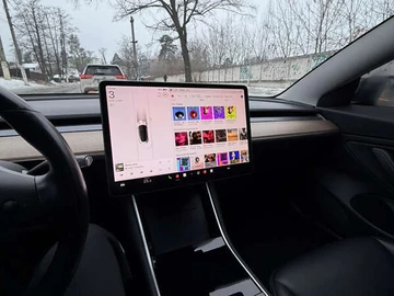 Авто Tesla Model 3 2019 № 8481101