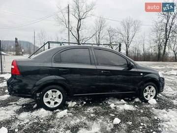 Авто Chevrolet Aveo 2011 № 8481810