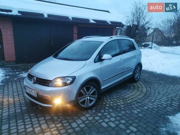 Авто Volkswagen Golf Plus 2010 № 8482018