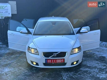 Авто Volvo V50 2009 № 8482237