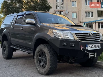 Авто Toyota Hilux 2012 № 8482377