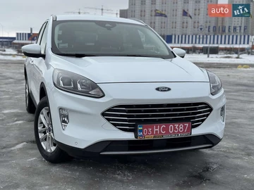 Авто Ford Kuga 2023 № 8482578