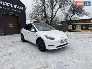 Авто Tesla Model Y 2024 № 8483010