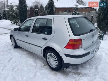 Авто Volkswagen Golf 2000 № 8483669