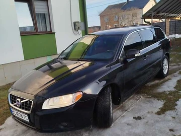 Авто Volvo V70 2010 № 8483785