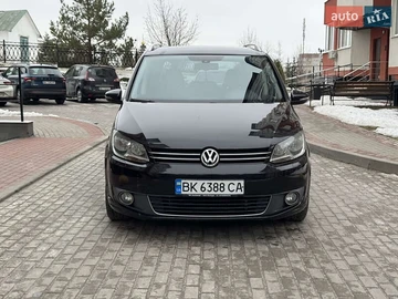 Авто Volkswagen Touran 2011 № 8484077