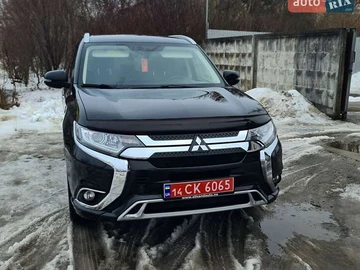 Авто Mitsubishi Outlander 2019 № 8484219