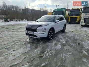 Авто Mitsubishi Outlander 2021 № 8484359