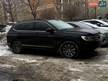 Авто Volkswagen Tiguan 2019 № 8485289