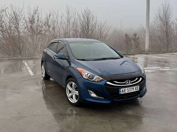 Авто Hyundai Elantra Gt 2017 № 8485663