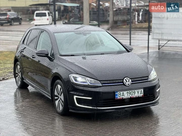 Авто Volkswagen E-Golf 2017 № 8486205