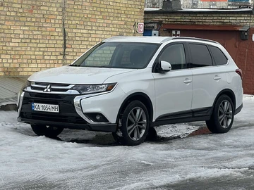 Авто Mitsubishi Outlander 2018 № 8486863