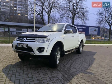 Авто Mitsubishi L 200 2015 № 8487004