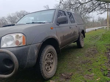 Авто Nissan Navara 2010 № 8487068