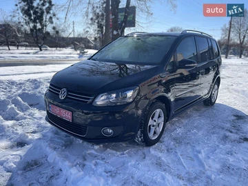 Авто Volkswagen Touran 2010 № 8488005