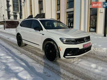 Авто Volkswagen Tiguan 2019 № 8488417
