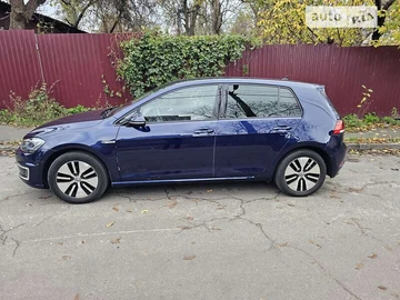 Авто Volkswagen E-Golf 2018 № 8488653