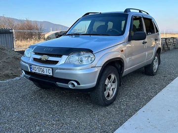 Авто Chevrolet Niva 2011 № 8488878