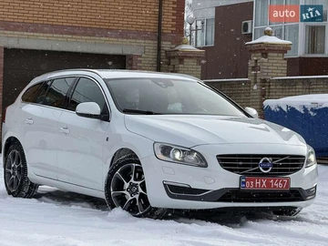 Авто Volvo V60 2015 № 8489686