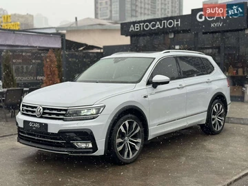 Авто Volkswagen Tiguan 2018 № 8490053