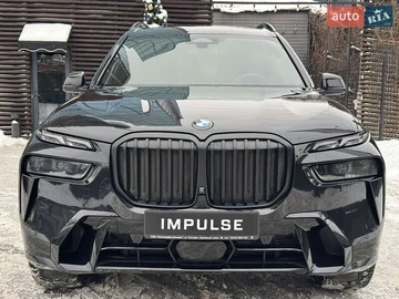 Авто BMW X7 2023 № 8490055