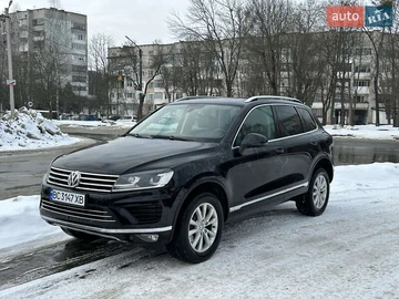 Авто Volkswagen Touareg 2015 № 8490807