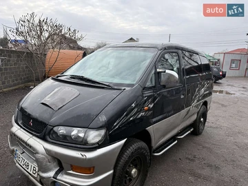 Авто Mitsubishi Delica 2003 № 8490914