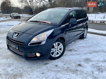 Авто Peugeot 5008 2012 № 8491006