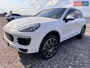 Авто Porsche Cayenne 2015 № 8491183