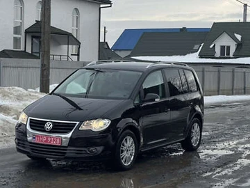 Авто Volkswagen Touran 2009 № 8491392