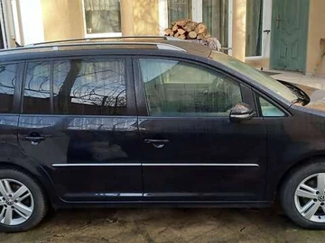 Авто Volkswagen Touran 2010 № 8491468