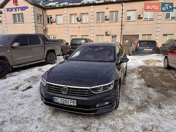 Авто Volkswagen Passat 2017 № 8493031